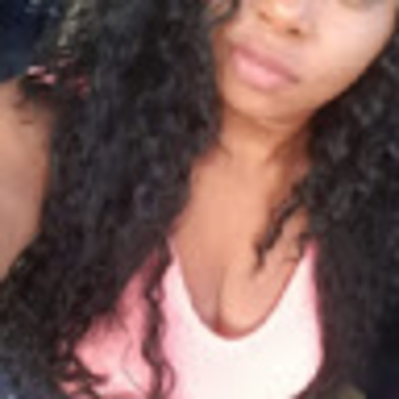 Meet your Posher, Tiliyah - Picture 1 of 1